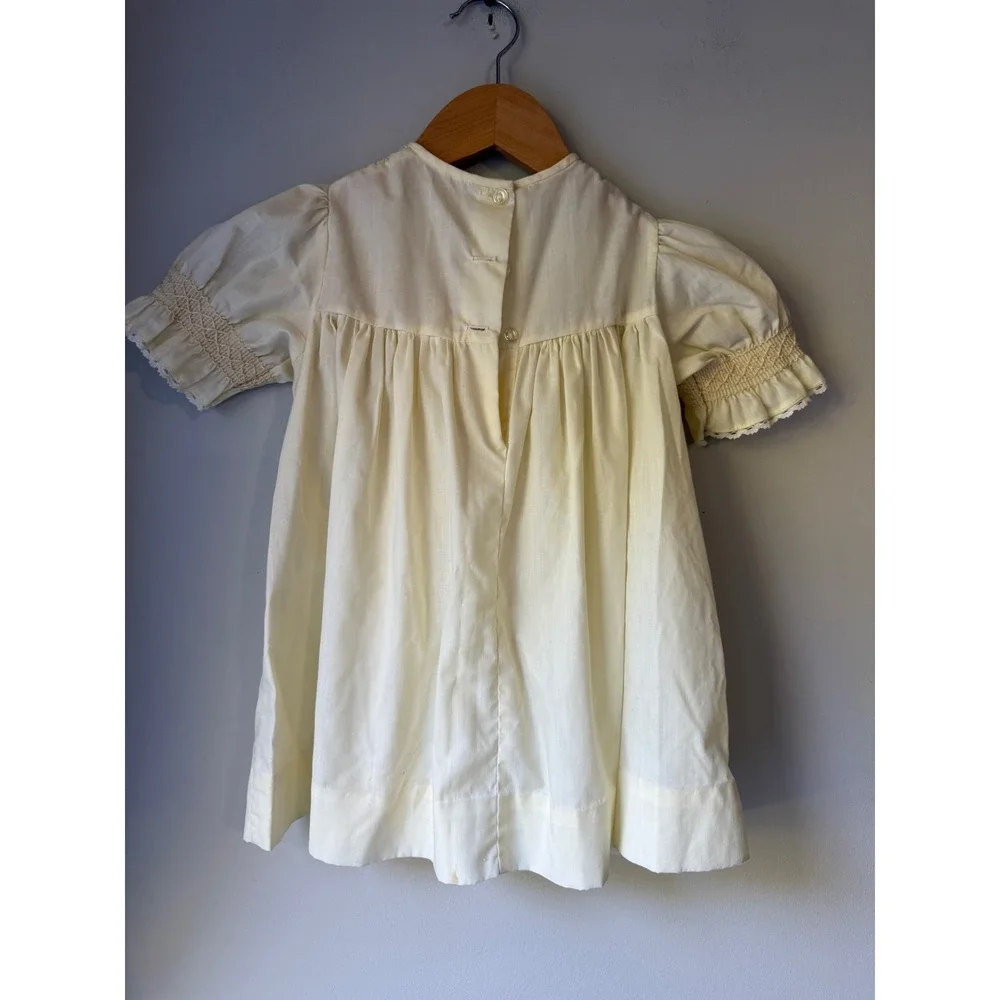 N/A vintage smocked